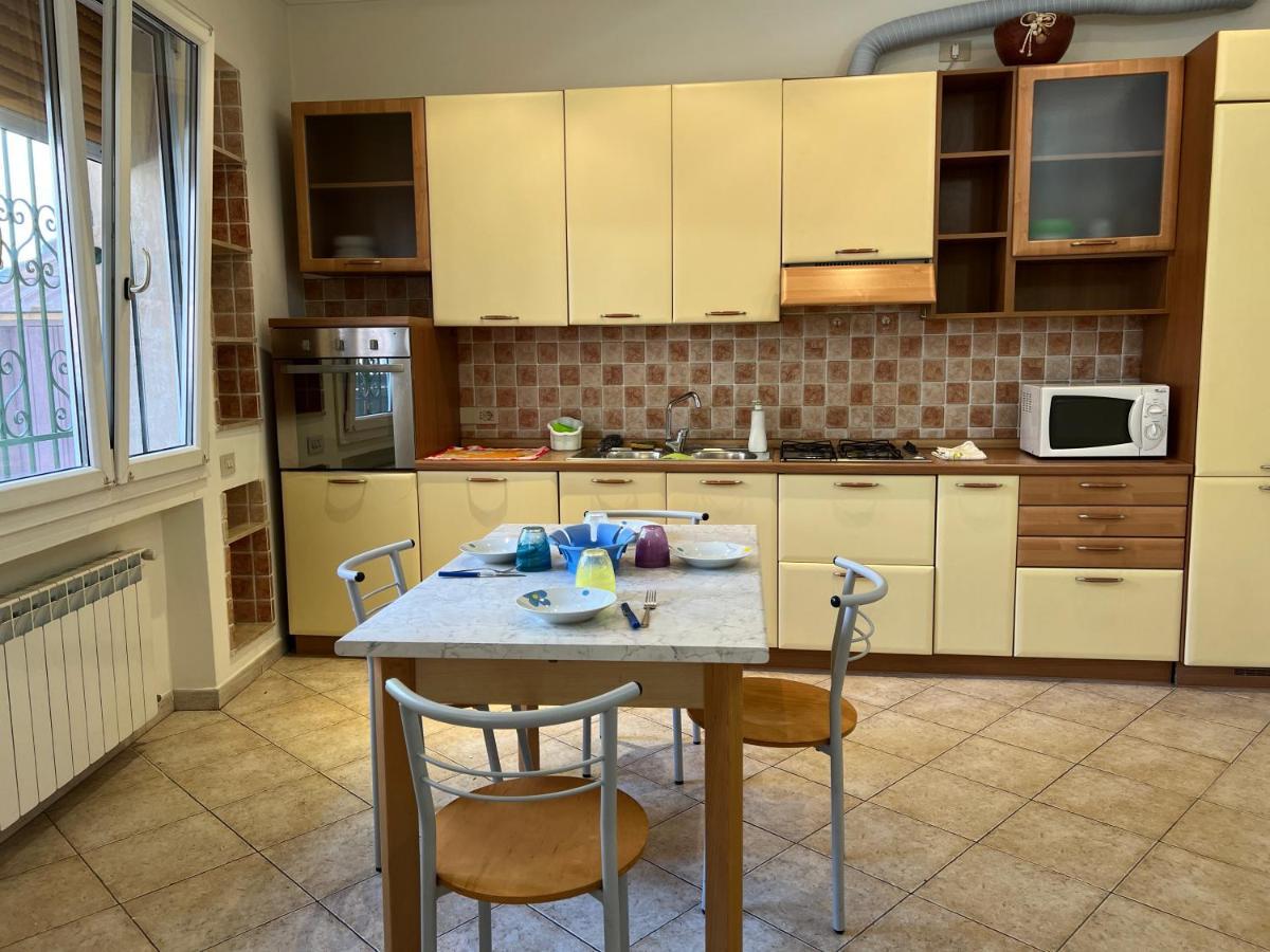 Appartamento Al Mare Вентимилья Экстерьер фото
